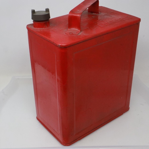 286 - Early 20th century one gallon petrol can, Valor, with brass cap, later repainted. UK P&P Group 3 (£3... 