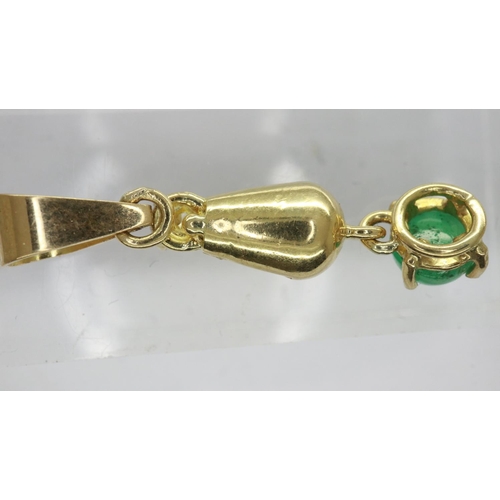 23 - 18ct gold pendant set with diamonds and an emerald cabochon, H: 30 mm, 2.2g. UK P&P Group 0 (£6+VAT ... 