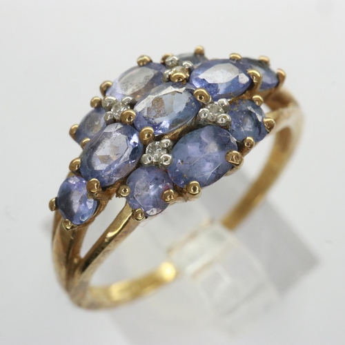 36 - 9ct gold cluster ring set with amethyst, size P, 2.3g. UK P&P Group 0 (£6+VAT for the first lot and ... 