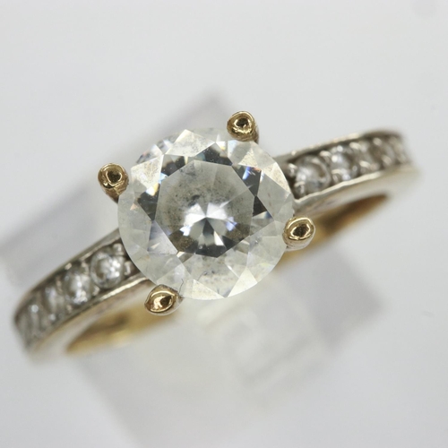 47 - 9ct gold ring set with cubic zirconia, size N, 1.9g. UK P&P Group 0 (£6+VAT for the first lot and £1... 