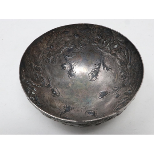 109 - Presumed Chinese silver pot lid, D: 90 mm, 66g. UK P&P Group 1 (£16+VAT for the first lot and £2+VAT... 