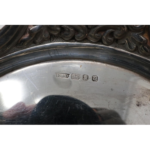 114 - Hallmarked silver pierced dish, London assay, L: 16 cm, 85g. UK P&P Group 1 (£16+VAT for the first l... 