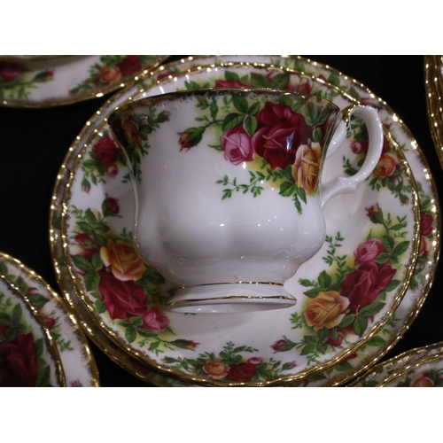 206 - Royal Albert tea and dinner service in the Old Country Roses pattern, an eight place setting (32). N... 