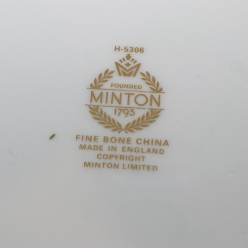 239 - Minton tureen made for the Australian market, no cracks or chips, L: 29 cm. UK P&P Group 2 (£20+VAT ... 