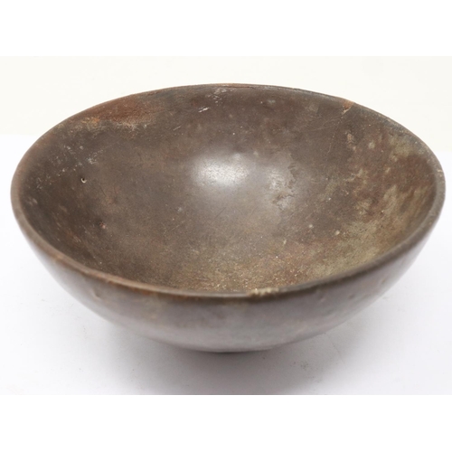 167 - Song Dynasty brown salt glazed tea bowl, crack from rim to foot, D: 10 cm. UK P&P Group 2 (£20+VAT f... 