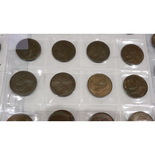 2266 - A collection of forty-nine farthings, Queen Victoria and later - good circulated, many with lustre. ... 