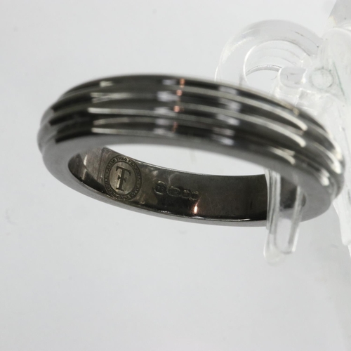 71 - WITHDRAWN: Theo Fennell oxidised silver band ring, size K. UK P&P Group 0 (£6+VAT for the first lot ... 