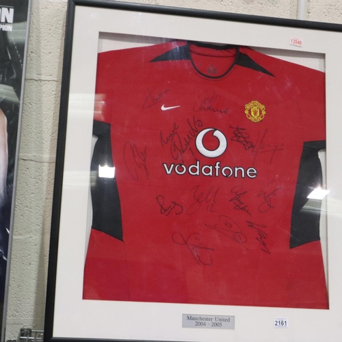 2012 - 2004-05 Manchester United shirt bearing team signatures, professionally mounted and framed, with CoA... 