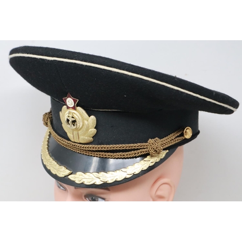 2087 - Soviet Russian Naval commanders visor cap and belt, with a further Bulgarian (Soviet States) cap (3)... 