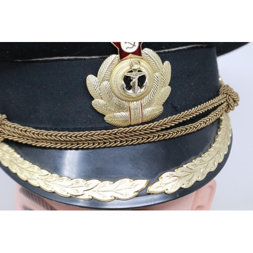 2087 - Soviet Russian Naval commanders visor cap and belt, with a further Bulgarian (Soviet States) cap (3)... 