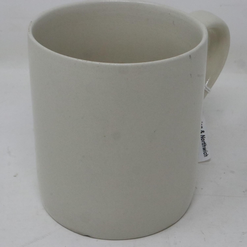 2040 - 1941 dated Luftwaffe ceramic canteen mug. UK P&P Group 1 (£16+VAT for the first lot and £2+VAT for s... 