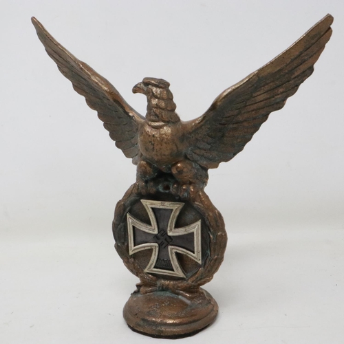 2044 - Third Reich brass desk eagle, surmounted with an original 3-part construction Iron Cross with an iro... 