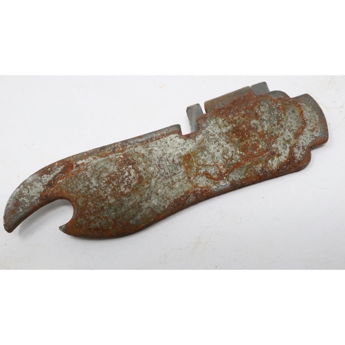 2060 - WWII German Waffen SS can opener from an emergency ration pack. UK P&P Group 1 (£16+VAT for the firs... 