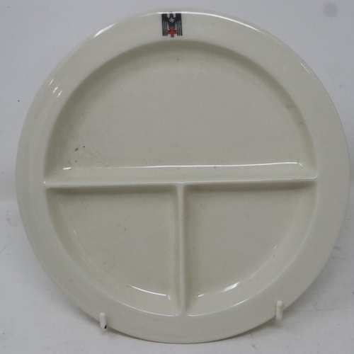 2068 - 1940 dated DRK German Red Cross sectioned ceramic plate. UK P&P Group 1 (£16+VAT for the first lot a... 