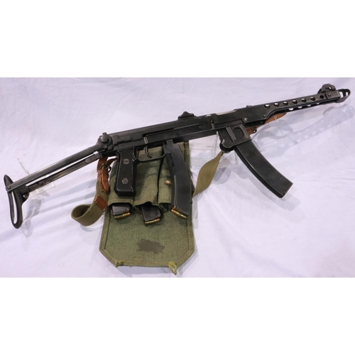 2135 - Soviet PPS-43 with four magazines, pouch and 18 inert rounds, moving bolt, with deactivation certifi... 