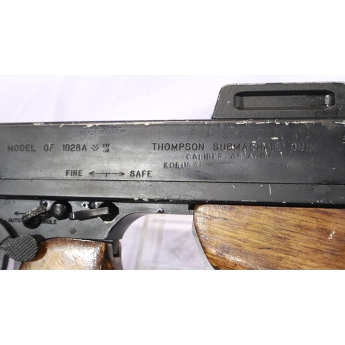 2136 - Thompson submachine gun (Tommy Gun), full moving bolt, with deactivation certificate 29/06/2022. UK ... 