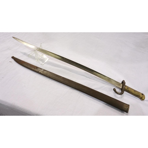 2146 - A French 19th century M1866 chassepot sword bayonet with hooked quillon and metal scabbard, dated 18... 