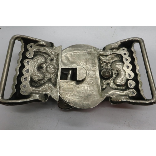 141 - White metal buckle, L: 11 cm. UK P&P Group 1 (£16+VAT for the first lot and £2+VAT for subsequent lo... 