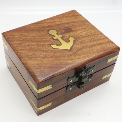 147 - Brass sundial and compass in wooden case. UK P&P Group 1 (£16+VAT for the first lot and £2+VAT for s... 