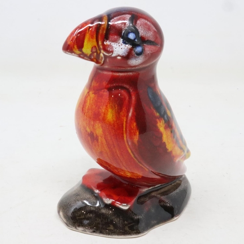 175 - Anita Harris puffin, signed in gold, no cracks or chips, H: 12 cm. UK P&P Group 1 (£16+VAT for the f... 