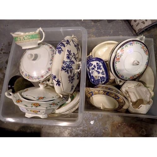 1018 - Large quantity of ceramics, including a Beswick stand. Not available for in-house P&P