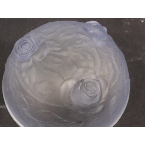 235 - Frosted glass bowl with rose decoration signed Galle, D: 22 cm, minor fleabites to rim, no cracks, s... 