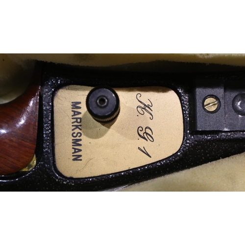 2033A - Marksman HG1 bow, within a fitted case. UK P&P Group 3 (£30+VAT for the first lot and £8+VAT for sub... 