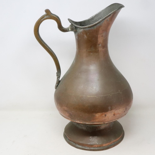 265 - Large copper ewer, H: 41 cm. UK P&P Group 3 (£30+VAT for the first lot and £8+VAT for subsequent lot... 