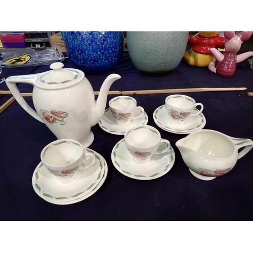 1252 - Susie Cooper tea service of twelve pieces, one cup cracked. Not available for in-house P&P