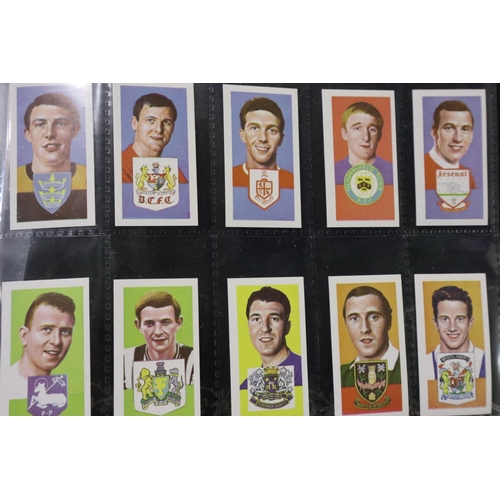 355 - Set of fifty Barratt famous footballers A-15 cards. UK P&P Group 1 (£16+VAT for the first lot and £2... 