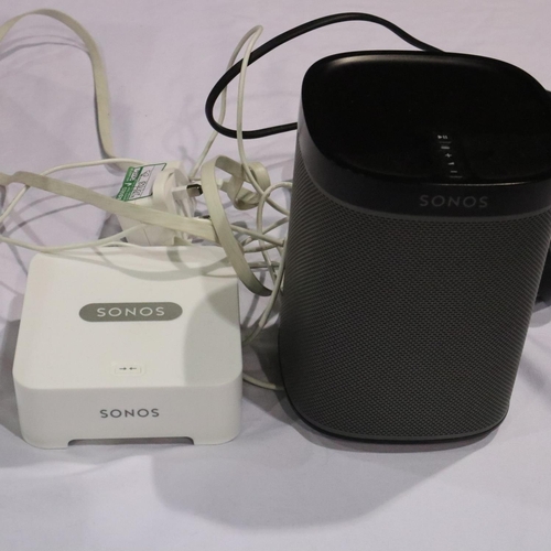 376 - Sonos Play 1 interactive speaker, with a Sonos Bridge, both with power supply. UK P&P Group 2 (£20+V... 