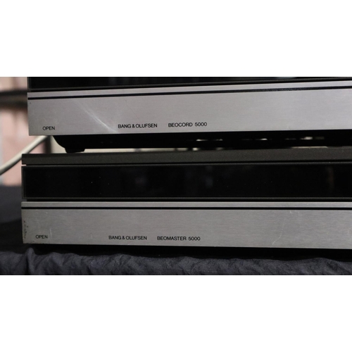 383 - Bang & Olufsen sound centre Beosystem 5000, comprising a Beomaster 5000, Beogram CD50, Beocord 5000 ... 