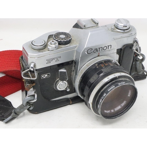 386 - Canon FT QL camera with Canon 50 mm lens. UK P&P Group 2 (£20+VAT for the first lot and £4+VAT for s... 