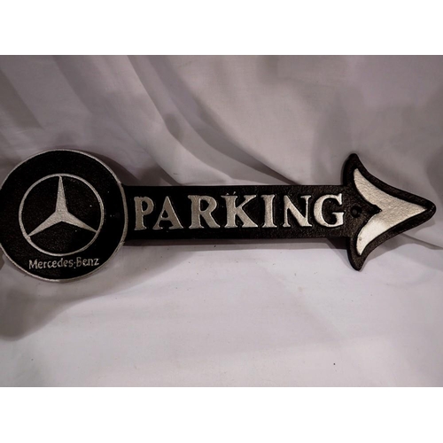 1433 - Cast iron Mercedes parking arrow, W: 40 cm. UK P&P Group 2 (£20+VAT for the first lot and £4+VAT for... 