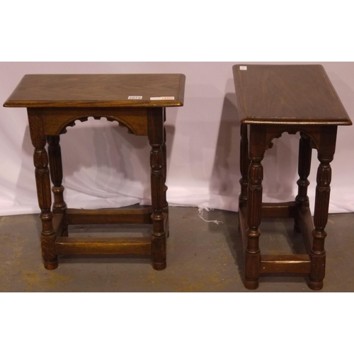 2079 - A pair of reproduction oak joint stools in the Tudor manner, each 50 x 29 x 57 cm H. Not available f... 