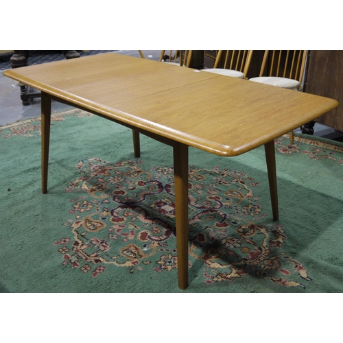 2102 - Priory of Manchester elm extending dining table, with metamorphic central leaf, 173 x 82 x 173 cm H.... 