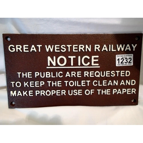 1232 - Cast iron Great Western Railway sign. W:30cm. UK P&P Group 1 (£16+VAT for the first lot and £2+VAT f... 