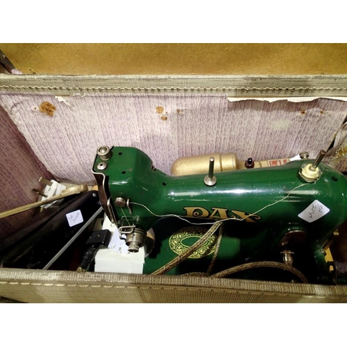 1374 - Pax sewing machine, type 12-13, with central bobbin, made in Belgium. Not available for in-house P&P