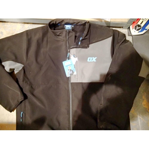 1386 - Ox-Tools 50 inch chest workwear softshell jacket, new old stock. Not available for in-house P&P