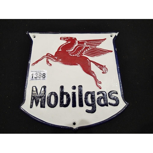 1388 - Cast iron Mobilgas sign, W:20cm. UK P&P Group 1 (£16+VAT for the first lot and £2+VAT for subsequent... 