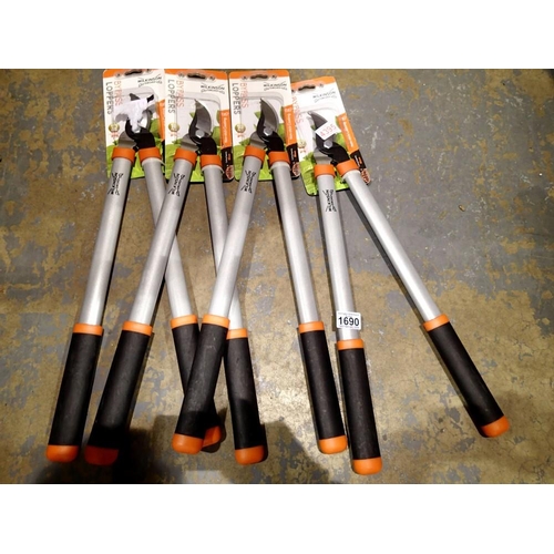 1690 - Four pairs of new old stock Wilkinson Sword bypass loppers. Not available for in-house P&P