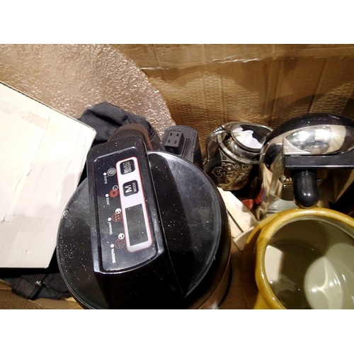 1692 - Mixed items including a soup maker.  All electrical items in this lot have been PAT tested for safet... 