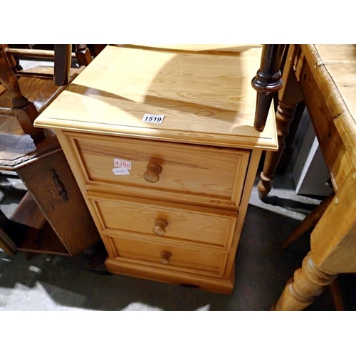 1519 - Modern pine three drawer bedside chest. Not available for in-house P&P