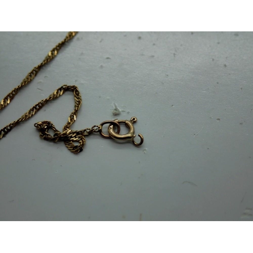 57 - 9ct gold fine link neck chain, L: 32 cm, 0.6g. UK P&P Group 0 (£6+VAT for the first lot and £1+VAT f... 