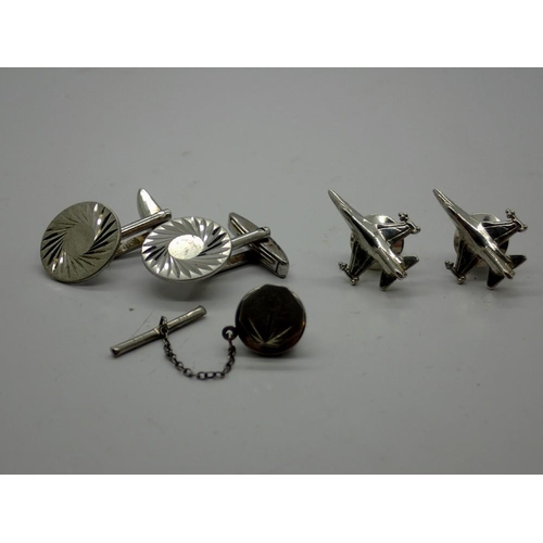 69 - Pair of sterling silver diamond-cut cufflinks, with three tie pins. UK P&P Group 0 (£6+VAT for the f... 