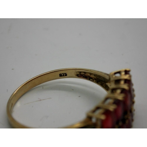 77 - 9ct gold ring set with rubies, size R, 2.7g. UK P&P Group 0 (£6+VAT for the first lot and £1+VAT for... 