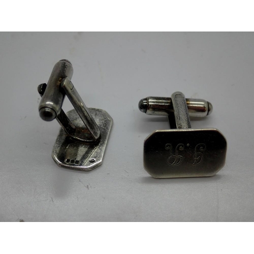 79 - Pair of hallmarked silver cufflinks, each inscribed with initials JR, boxed. UK P&P Group 0 (£6+VAT ... 