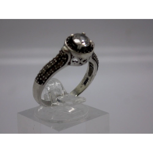 103 - 925 silver stone set dress ring, size N/O. UK P&P Group 0 (£6+VAT for the first lot and £1+VAT for s... 