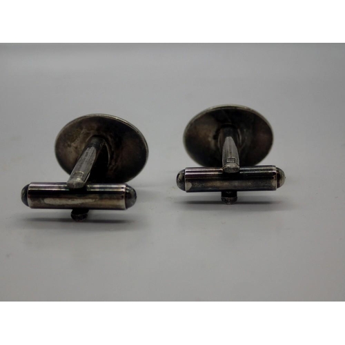 133 - Pair of silver agate set cuff links. UK P&P Group 1 (£16+VAT for the first lot and £2+VAT for subseq... 