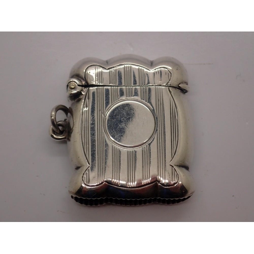 169 - Shaped hallmarked silver vesta case with jump-ring, Birmingham assay, H: 40 mm, 17g. UK P&P Group 1 ... 